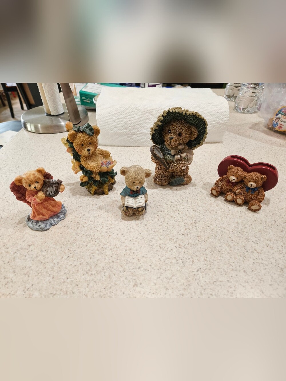 5 Little Bear Figurines. Very Cute And Decorative.